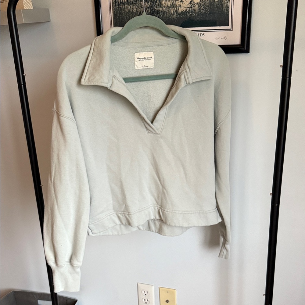 Abercrombie & Fitch Light Sage Collared V-Neck Sweatshirt